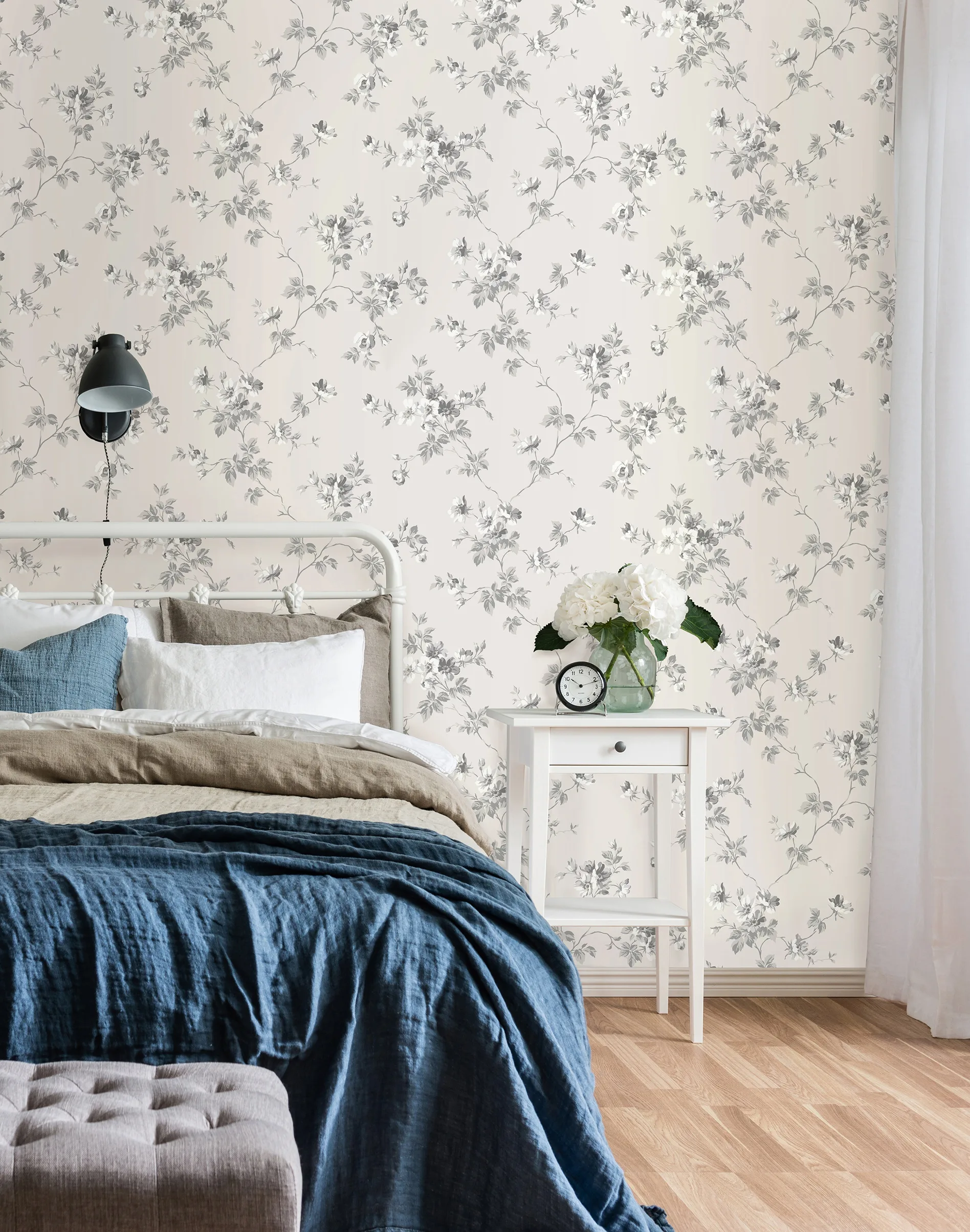 Kristina 387-02 – Image 2