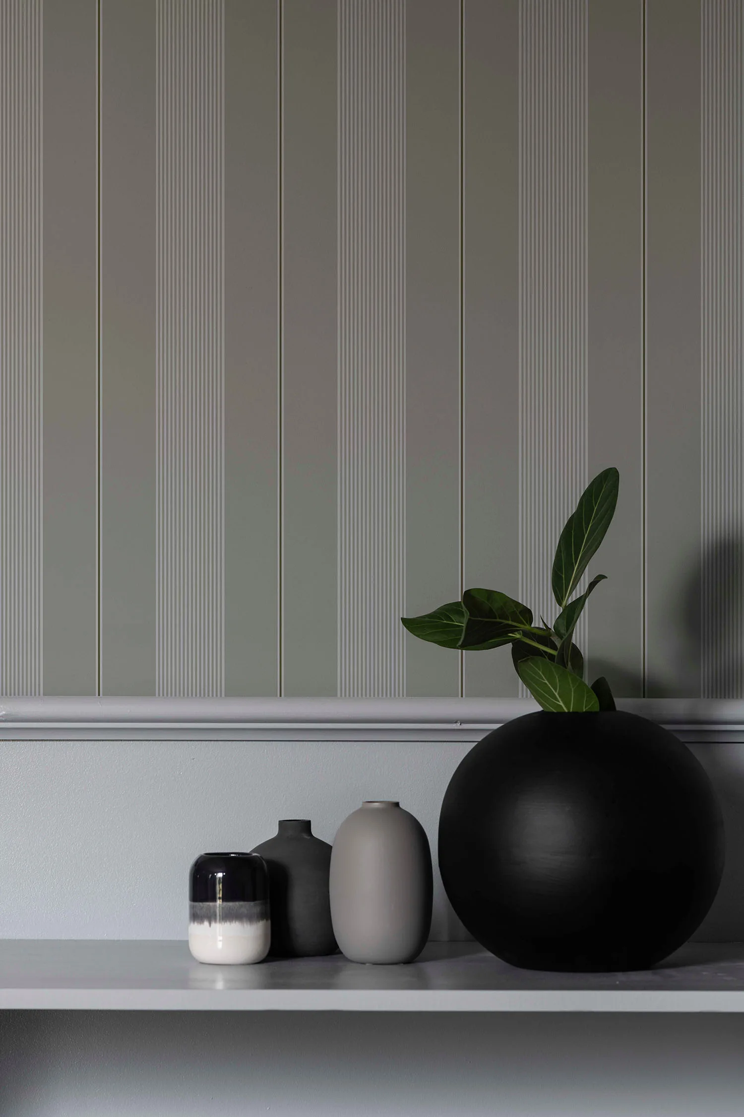 Alliances-411-01-verticales-gris-mur