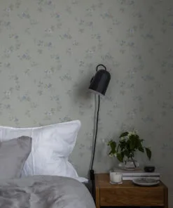 Kerstin-525-03-floral-bleu-mur2